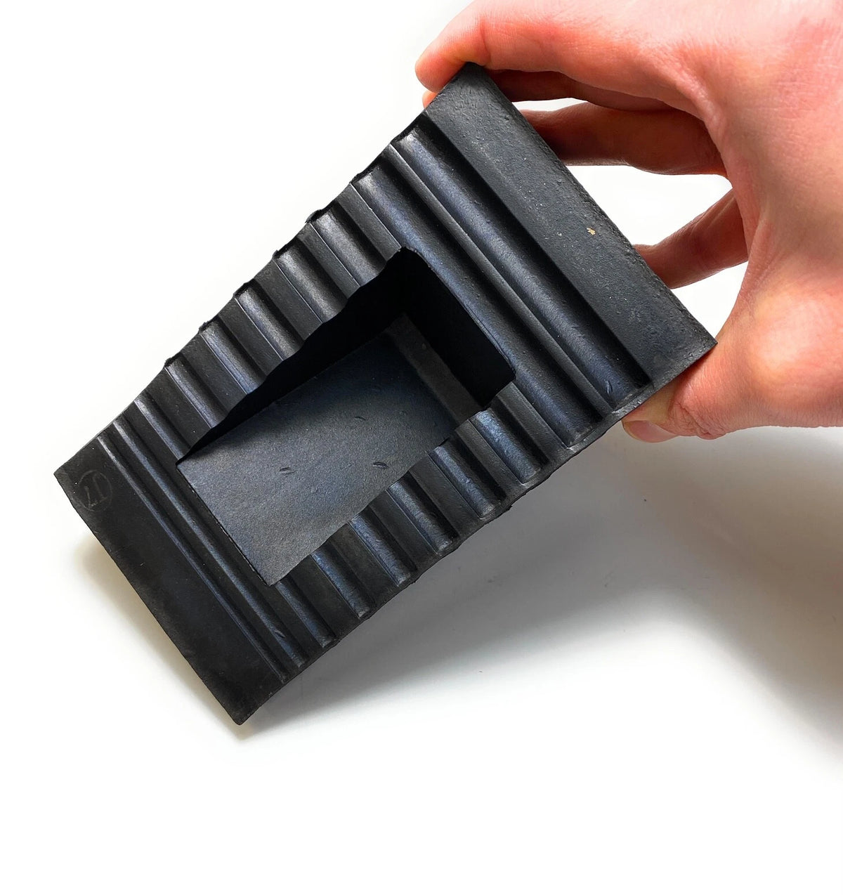 Rubber Wheel Chock Heavy Duty Blocks for Vehicles, Cars, Caravan, Trailer 2pcs