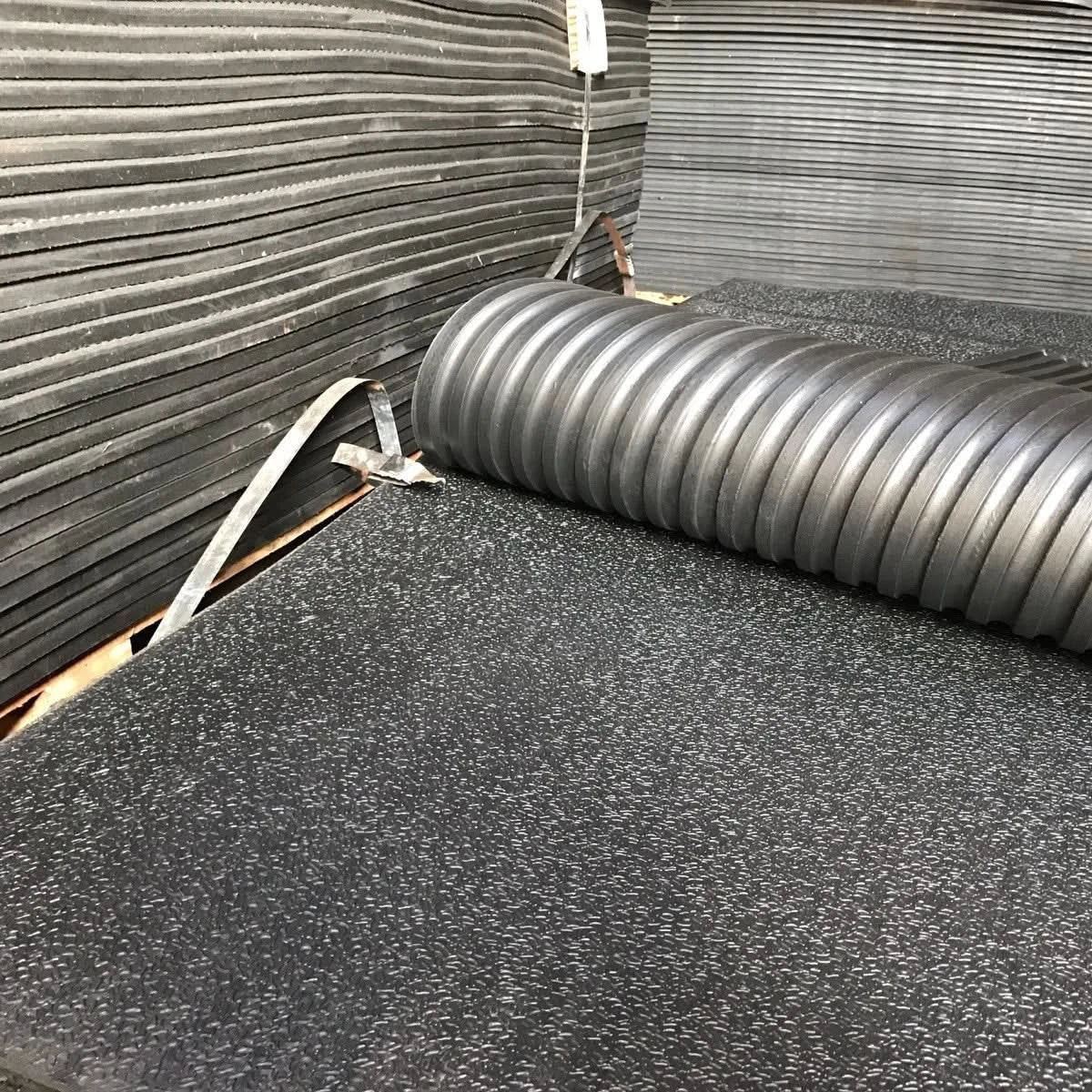 Rubber Gym mats, Indoor or Outdoor Flooring 12mm(6x4ft)Foot Amoeba Top Design