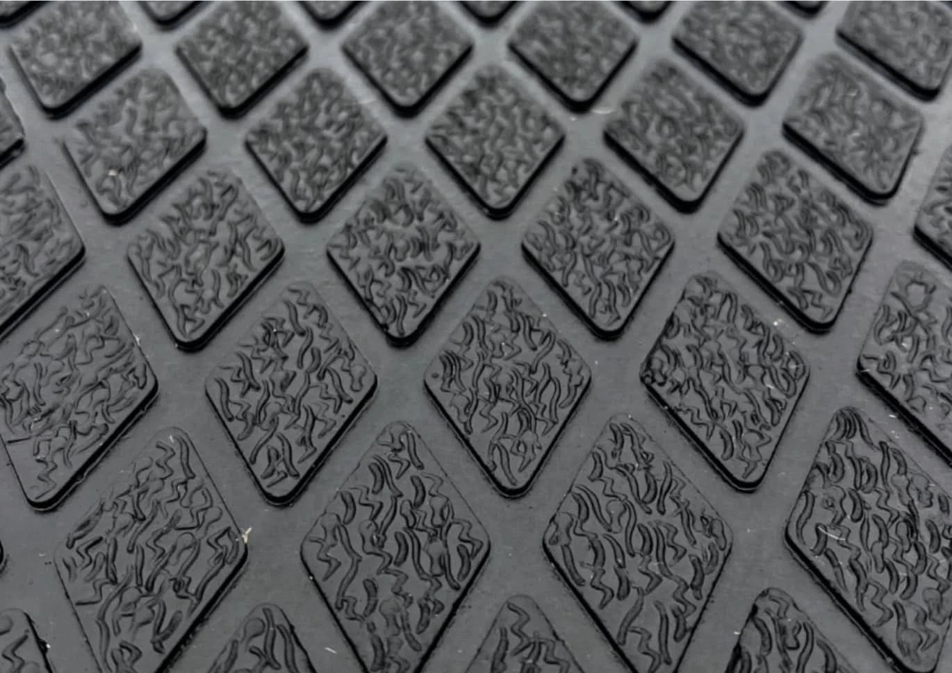 DeltaMart's Diamond Top 12mm x 6'x4' Horse/Cow Rubber Stable Gym Mat