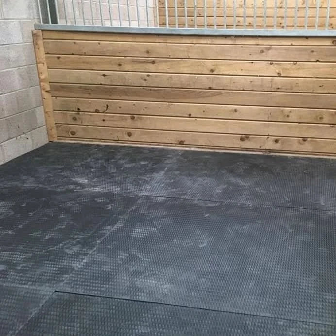 Black Stable Horse Floor Matting EVA 24mm EVA Cushioned Flooring Mats
