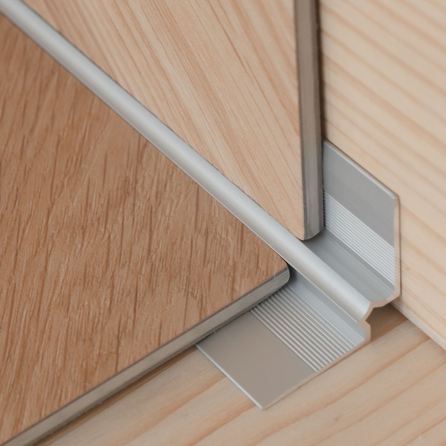 Inner Corner Stair Nosing Edge Profile Trim LVT C31 900mm Anodised Aluminium