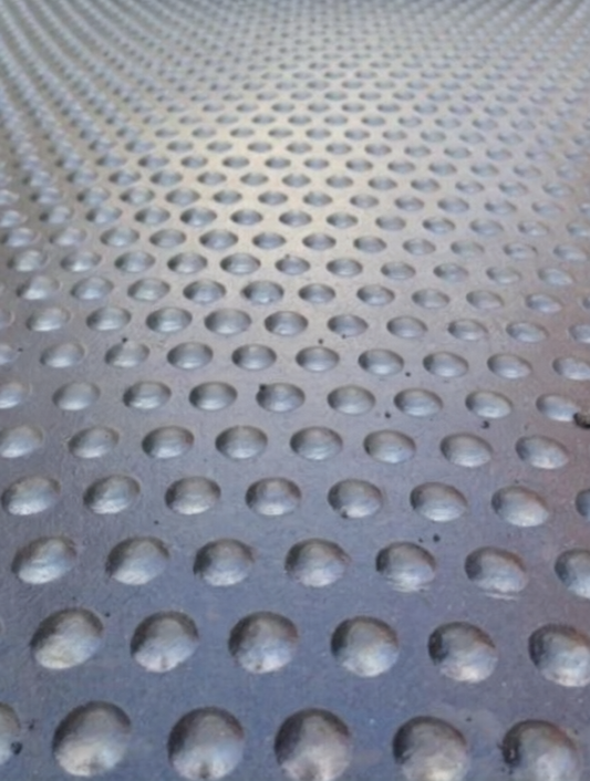 6 x Bubble Top Heavy Duty Rubber Stable Mats 6ft x 4ft 18mm Horse Matting