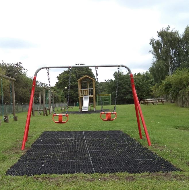 12 x Gateway Grass 16mm Playground Cow Mats Horse Golf Rubber Matting