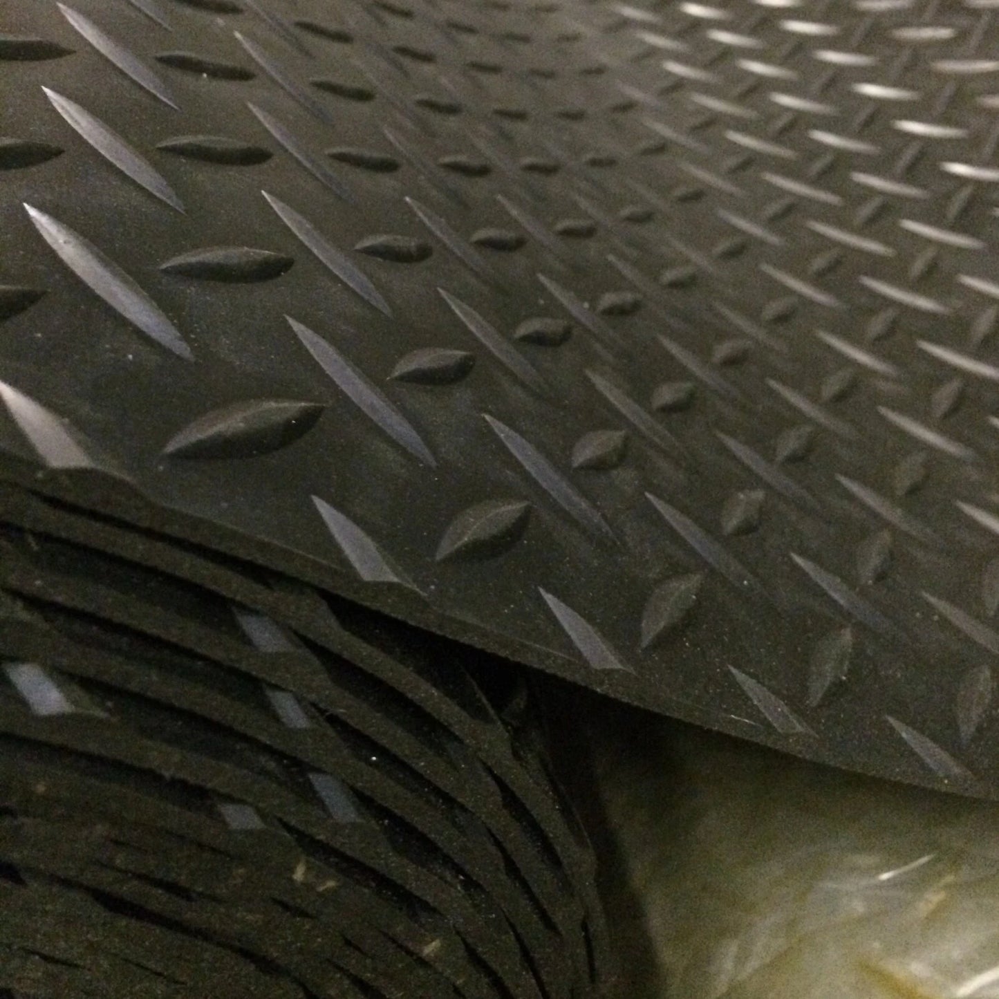 3.5MM Checker Heavy Duty Rubber Flooring Matting Garage Large Diamond 1.8 Wide