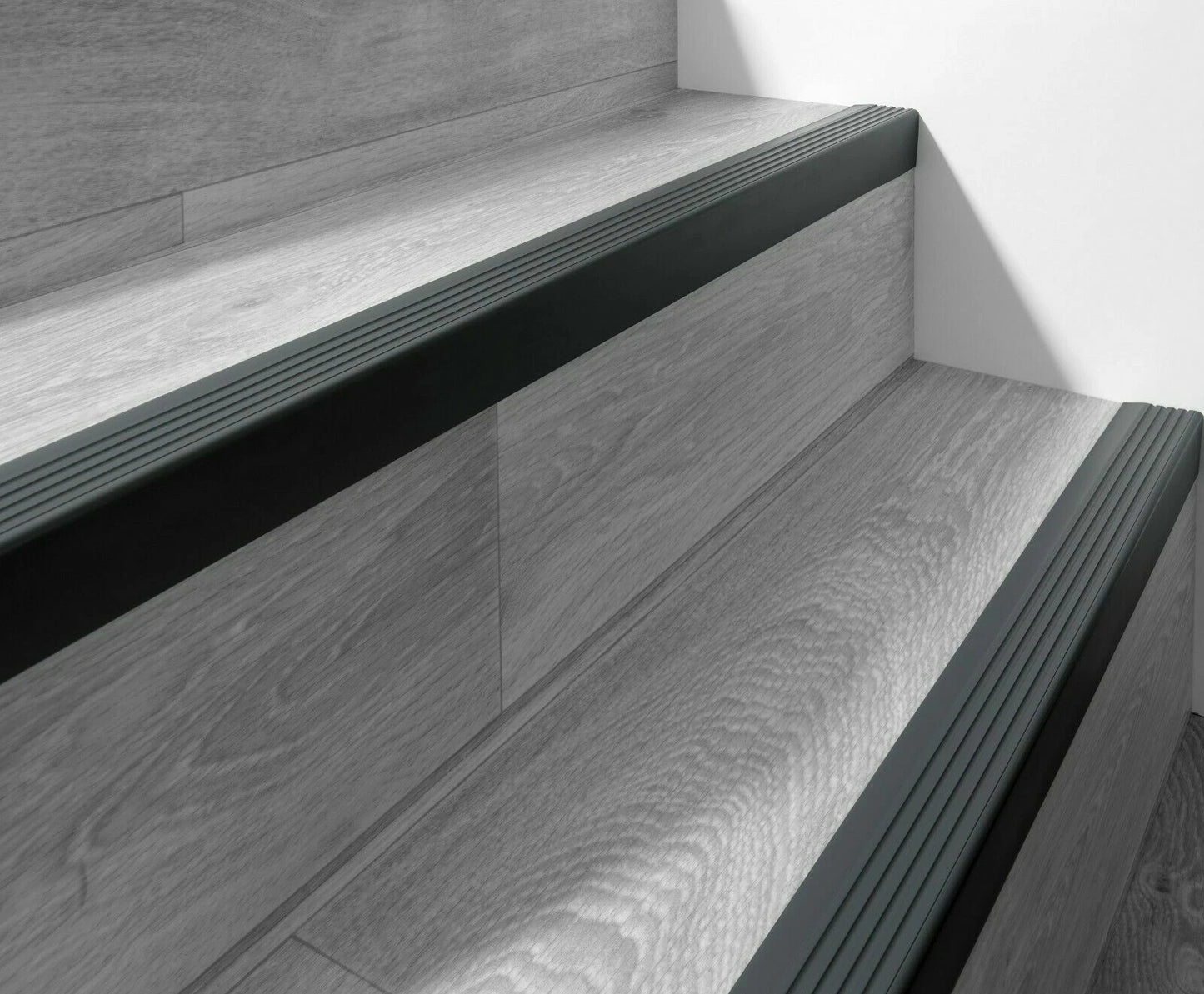 Stair Nosing Rubber Bullnose 118cm Non-Slip 52x40mm Step Edge Trim Strip RGPT