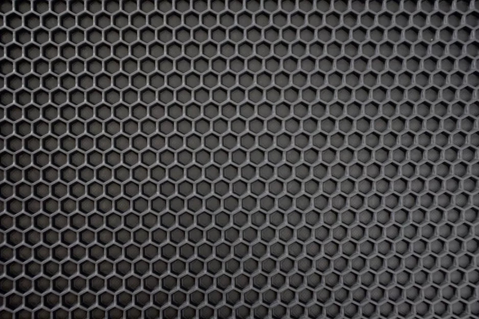 Smooth Honeycomb Matt Black Rubber Flooring Matting for Garage, Van or Car Roll
