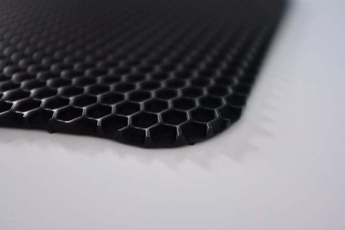 Smooth Honeycomb Matt Black Rubber Flooring Matting for Garage, Van or Car Roll