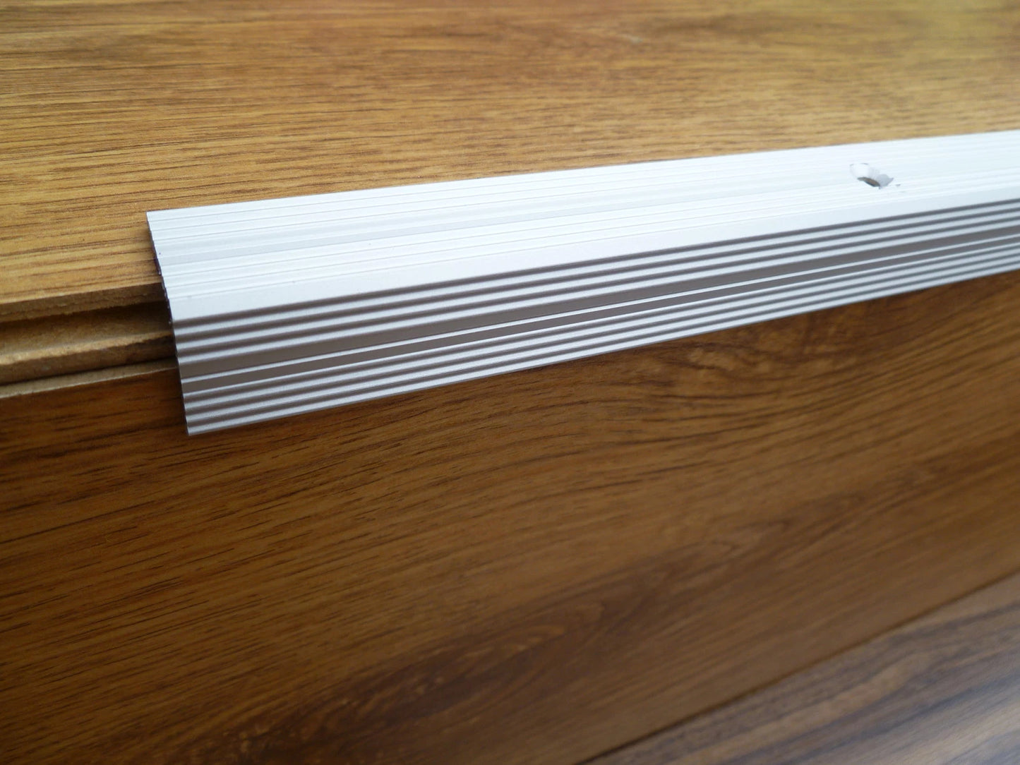ANODISED ALUMINIUM ANTI NON SLIP STAIR EDGE NOSING -TRIM- 20x 20mm A35