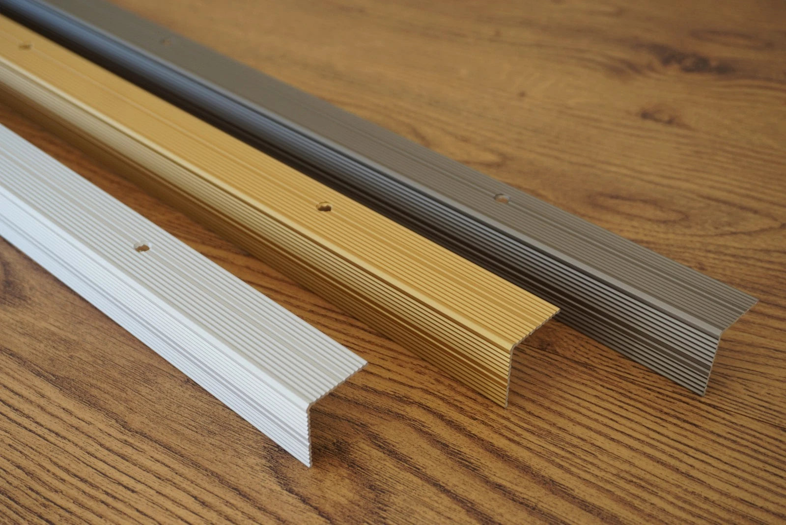 STAIR NOSING ANODISED ALUMINIUM ANTI NON SLIP EDGE -TRIM- 30x30mm - 0.9M 35.43"