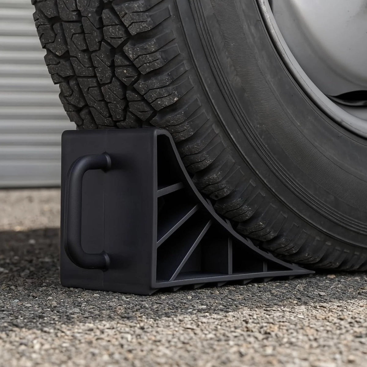 2/4pcs Heavy Duty Solid Rubber Wheel Chocks Tire Stoppers For Truck RV Trailer