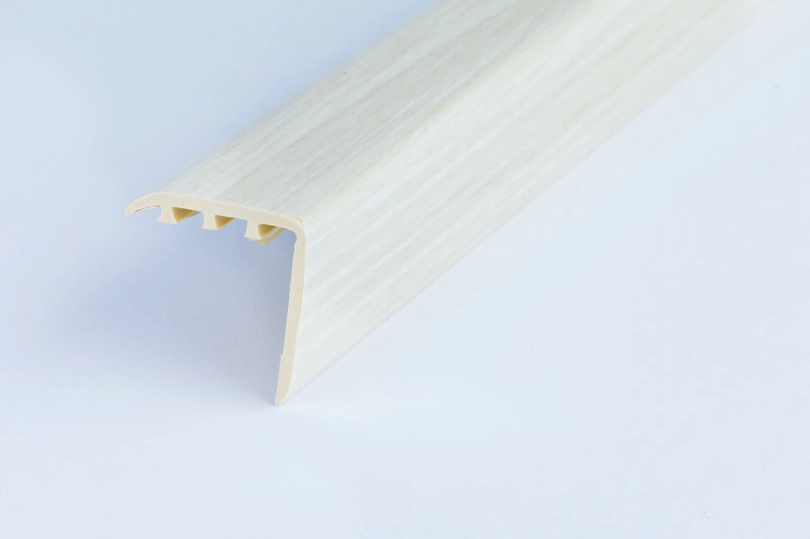 STAIR NOSING EDGE UPVC WOOD EFFECT -TRIM- EDGING NOSING 30 x 30mm x 900 mm