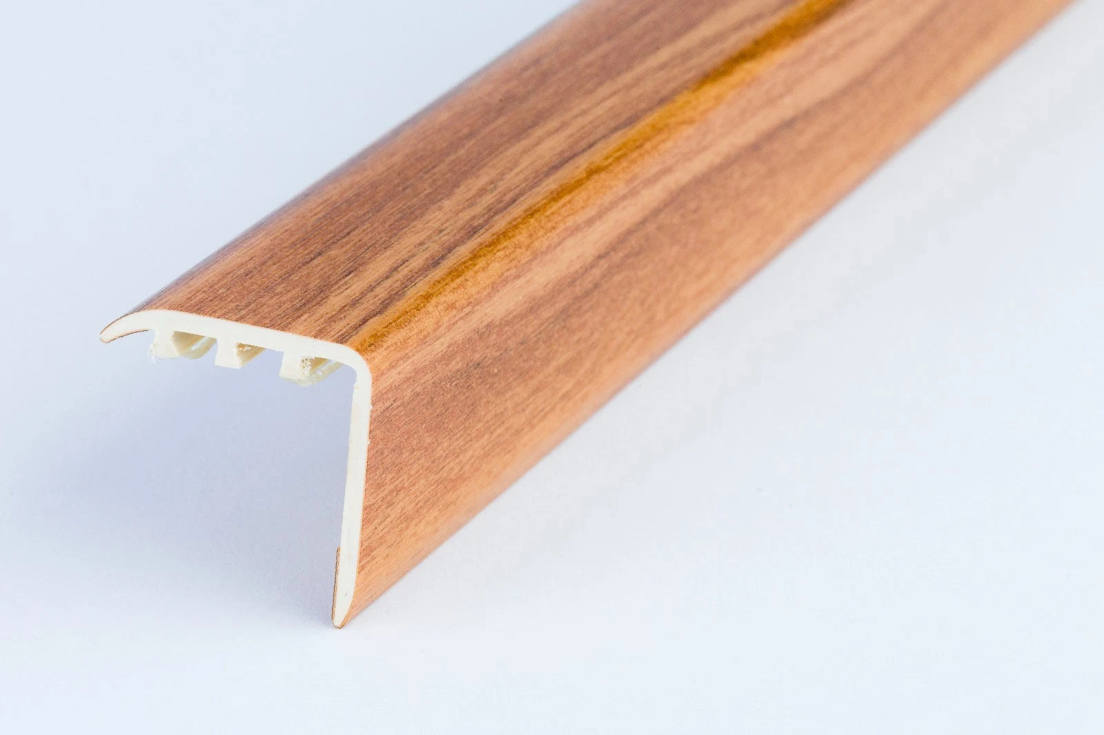 STAIR NOSING EDGE UPVC WOOD EFFECT -TRIM- EDGING NOSING 30 x 30mm x 900 mm