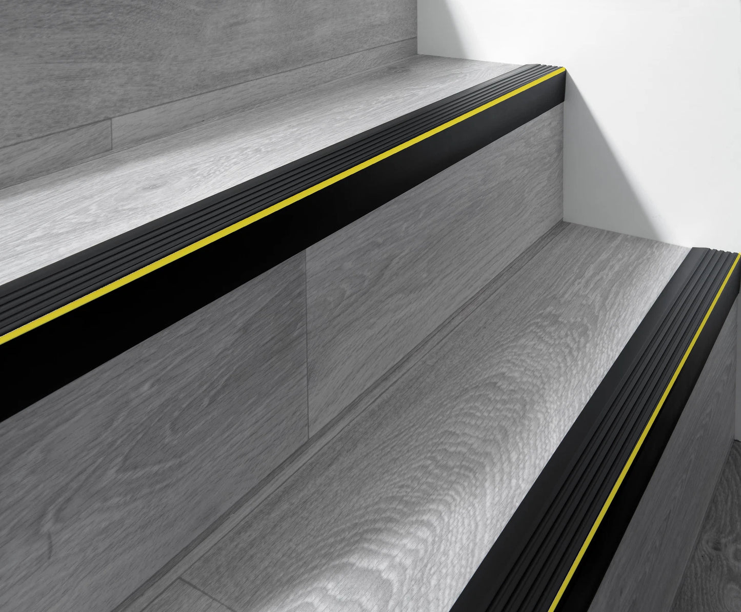 Stair Nosing Rubber Bullnose 118cm Non-Slip 40x40mm Step Edge Trim Cover RDO