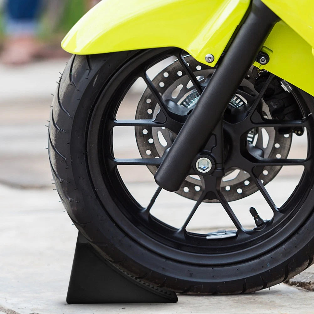 Durable Rubber Wheel Chock for Car and Motorcycle Trailer Accessories