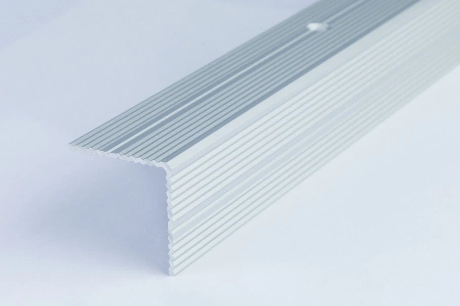 ANODISED ALUMINIUM STAIR NOSING ANTI NON SLIP EDGE -TRIM- 30x30 mm - 0.9M