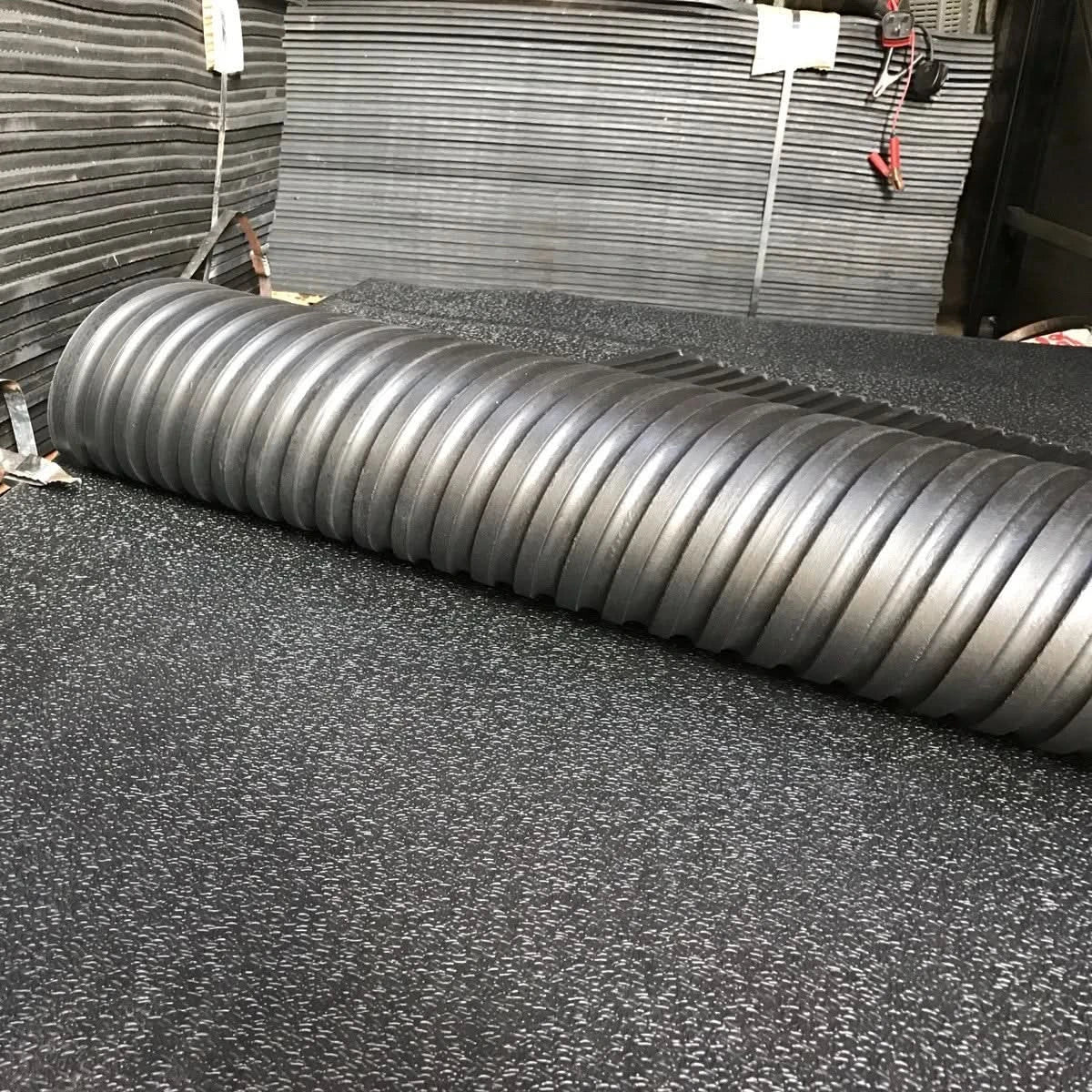 Rubber Gym mats, Indoor or Outdoor Flooring 12mm(6x4ft)Foot Amoeba Top Design