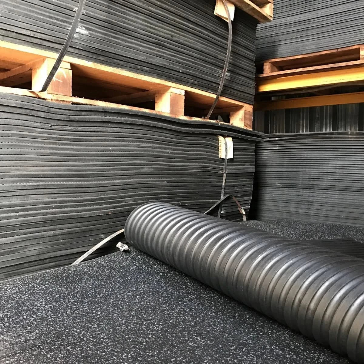 Rubber Commercial Flooring 12mm(6x4) Foot Amoeba Top Design/Multipurpose Use