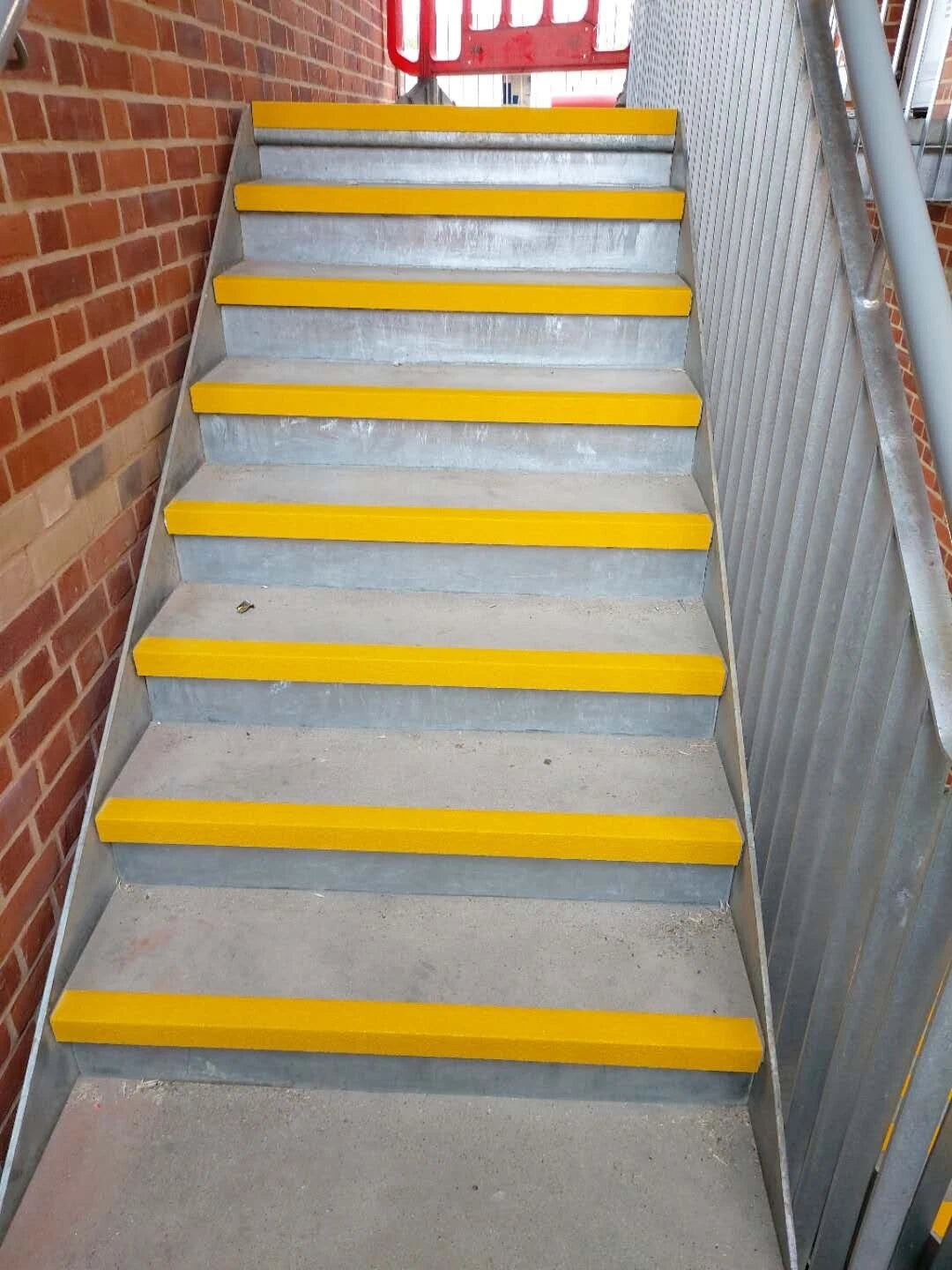Stair tread nosings - Anti Slip - Hard Wearing Treadgrip Quartz Grit Coating