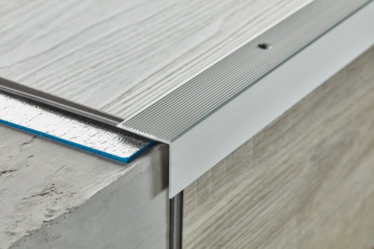 Anodised Aluminium Stair Nosing Anti Slip Edge Trim 30x30mm / 0.9m (35.43")