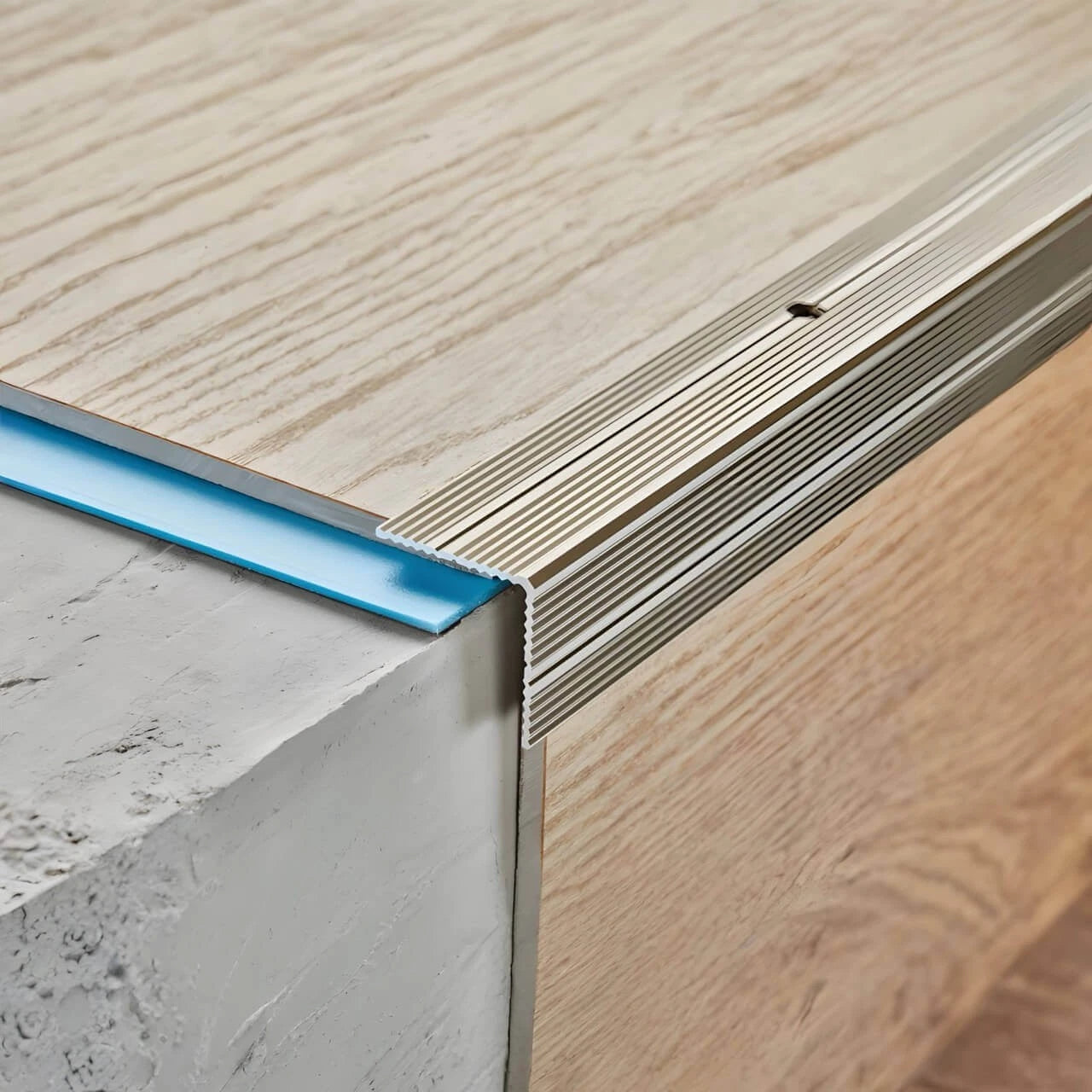 Stair Nosing 30x30mm Anodised Alum Ribbed Non-Slip Edge Trim Gold 1m Incl Screws
