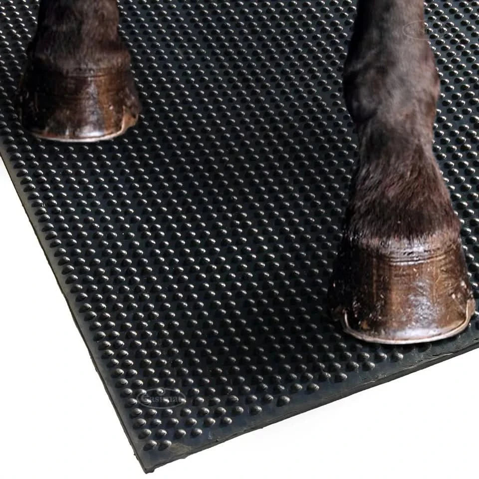 Heavy Duty Rubber Stable Horse Mat | Easimat Flooring UK – Rubber Fit ...