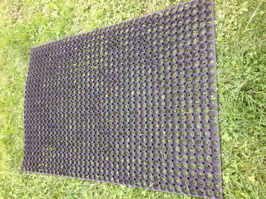 Horse Gateway Rubber GRASS Mat