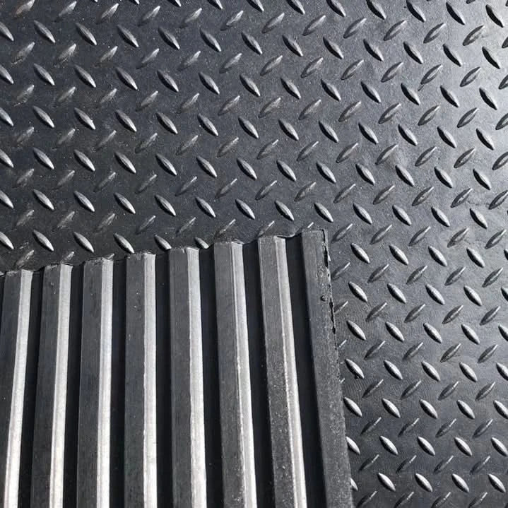 Rubber Floor Gym mats Commercial Flooring 12mm x6f x 4ft Checker Top Design